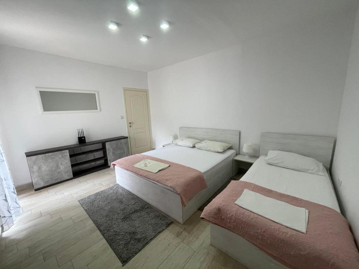 Apartments Pean Tivat Luaran gambar