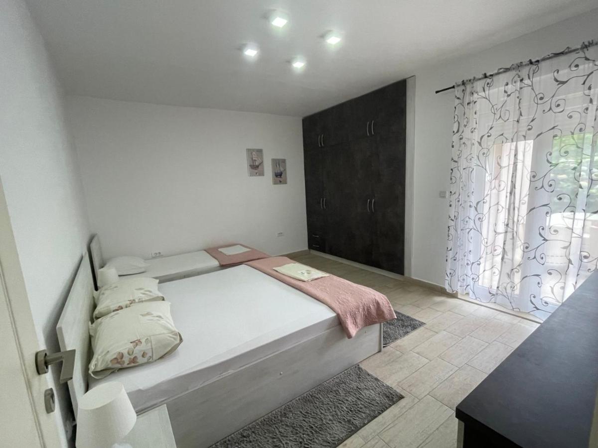 Apartments Pean Tivat Luaran gambar